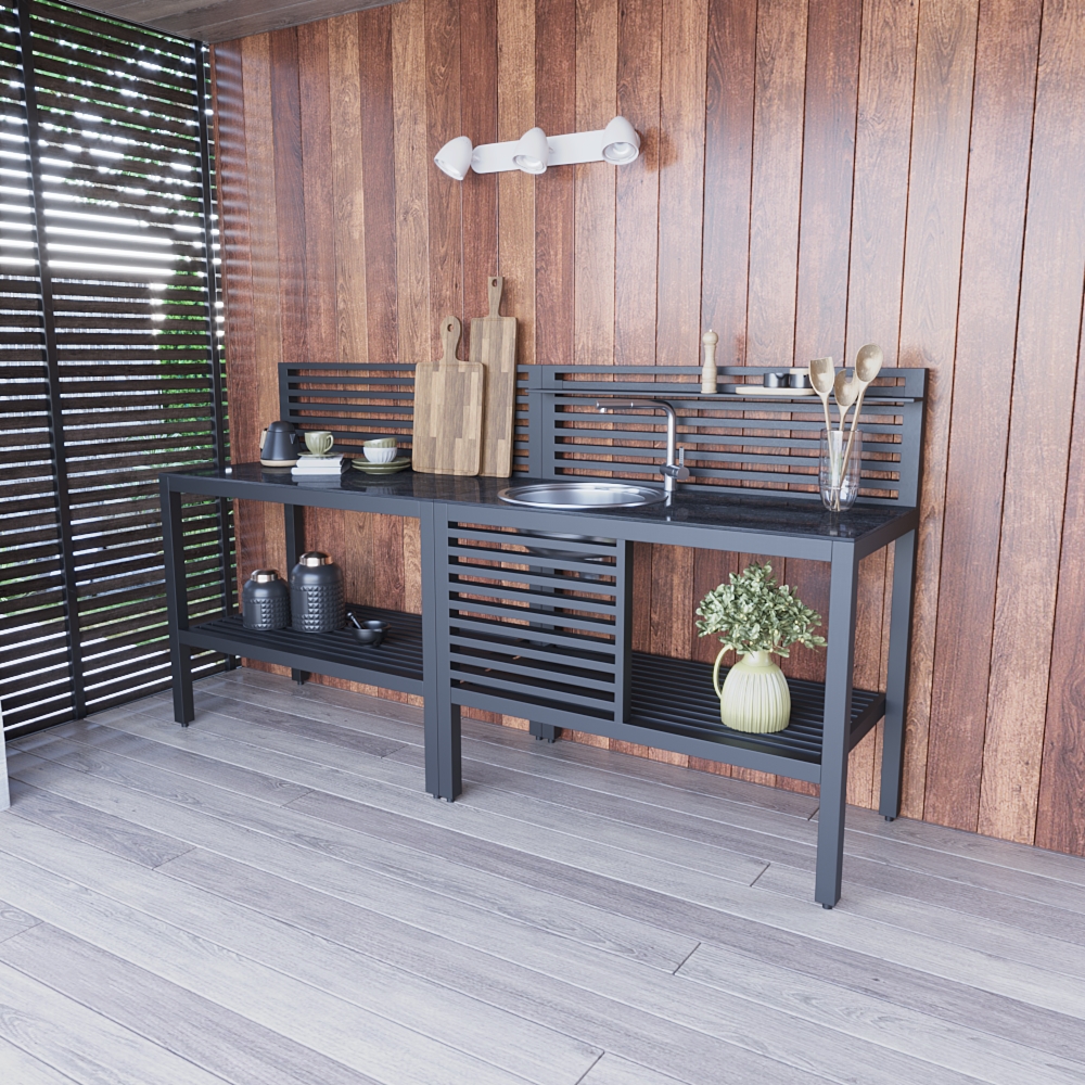 Уличная кухня с зоной гриля и обеденной мебелью