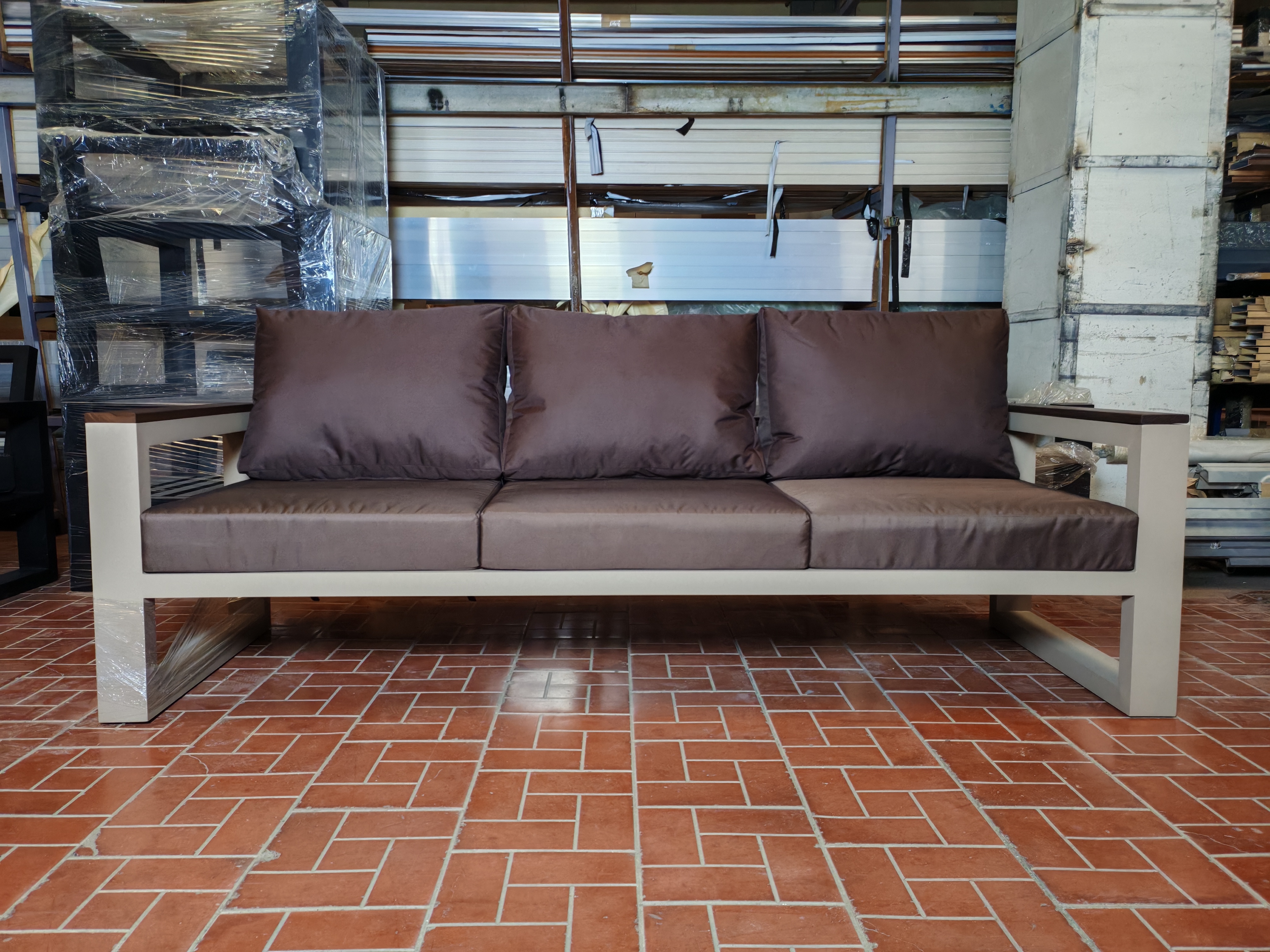 Подлокотник из термоясеня 'Медисон WOOD'