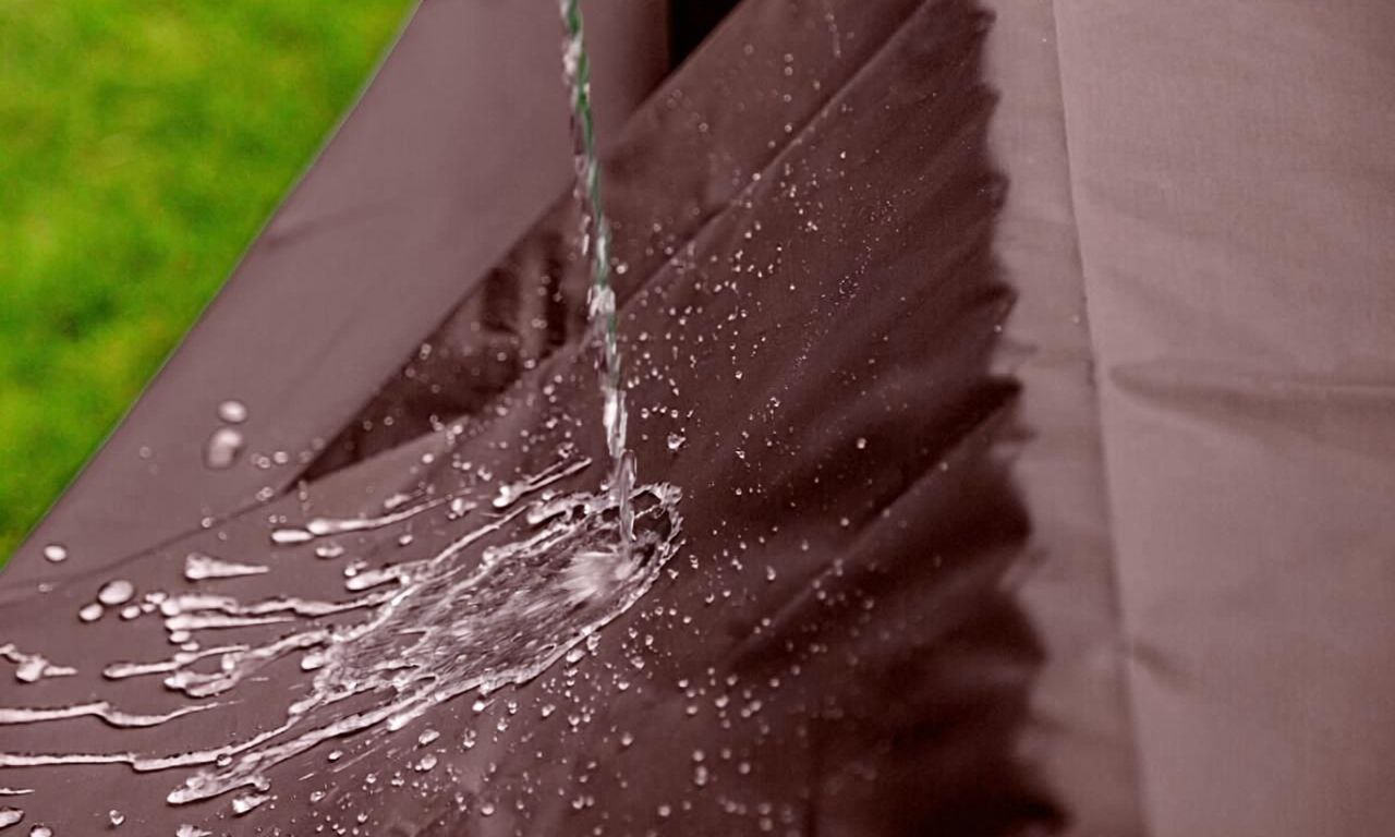 Регулярная очистка алюминиевой мебели